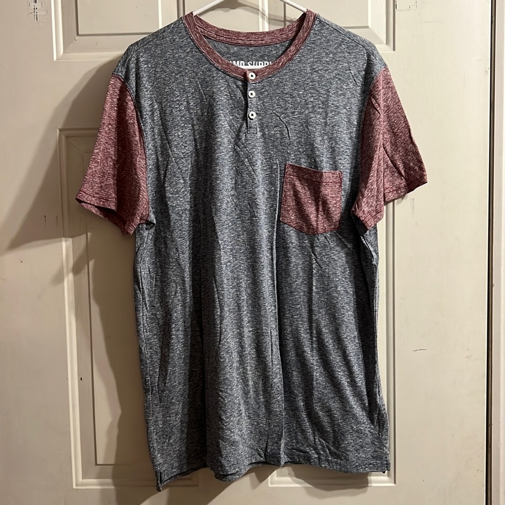 Mossimo Supply Co. Men’s T-Shirt size Large